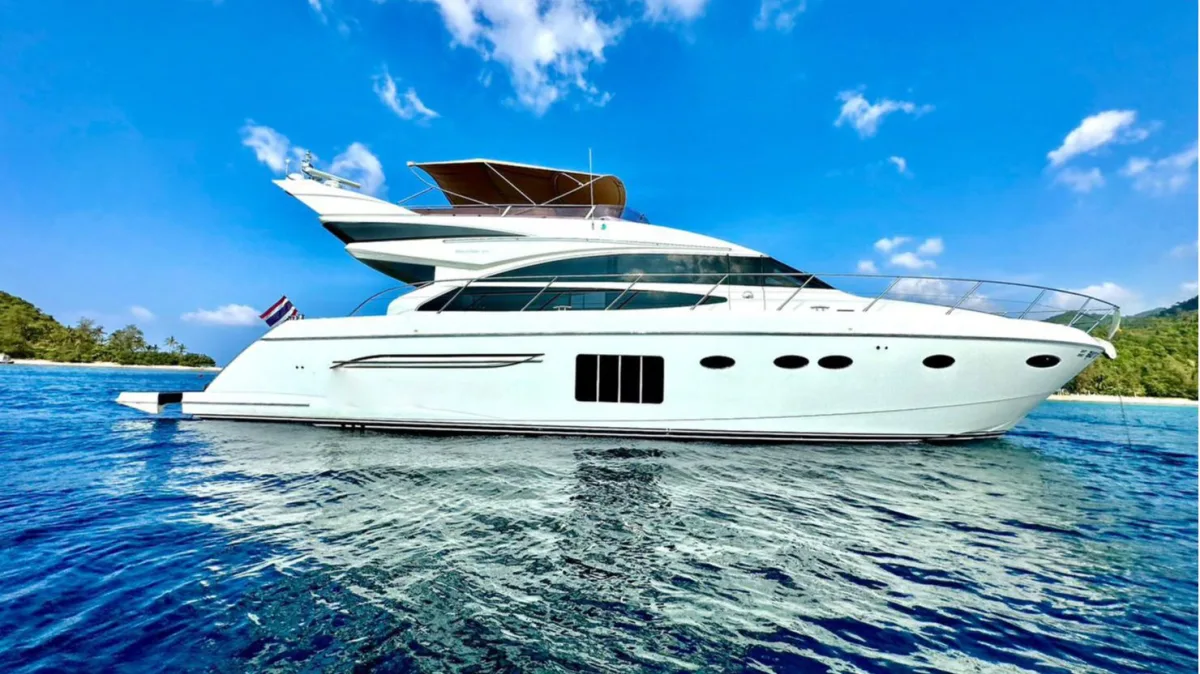Luminar — 64ft Princess Yacht