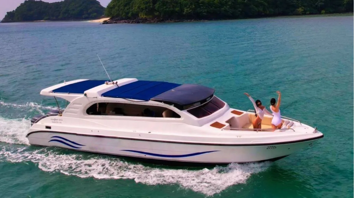Smiley — 38ft Custom Build