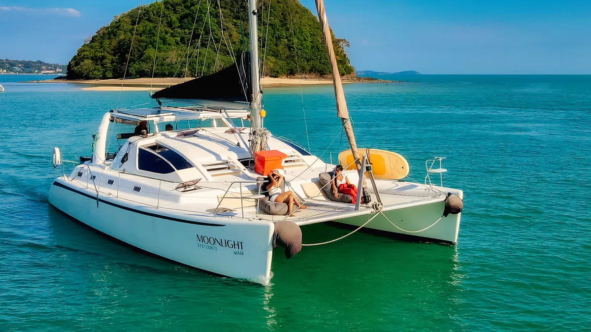 Moonlight — 38ft Admiral SA