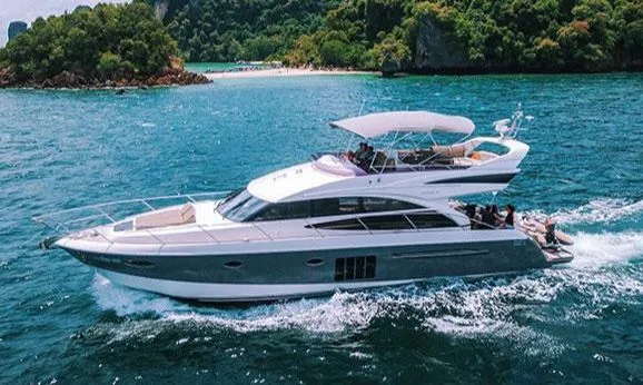 Maya Bee — 60ft Princess Yacht
