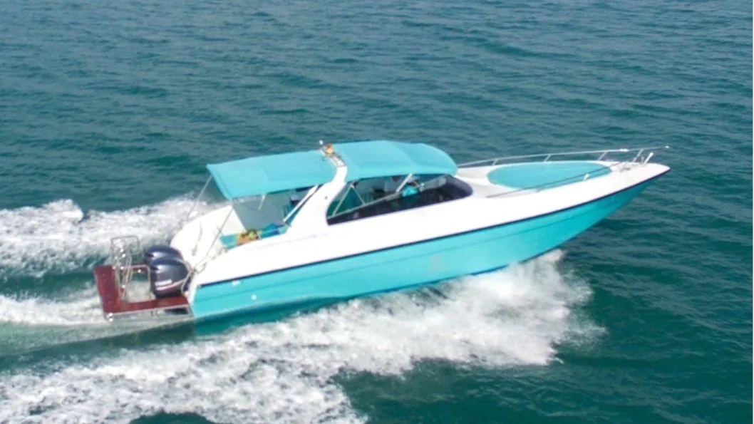 Premium Speedboat Blue — 39ft Custom Build
