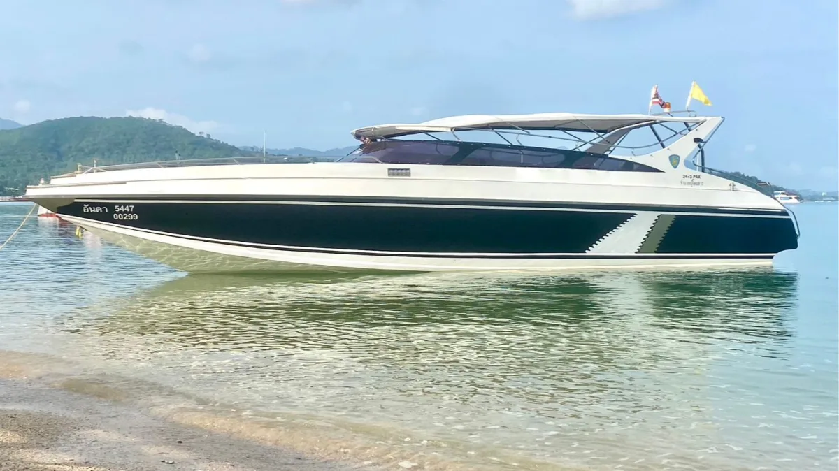 Amanda — 38ft Custom Build
